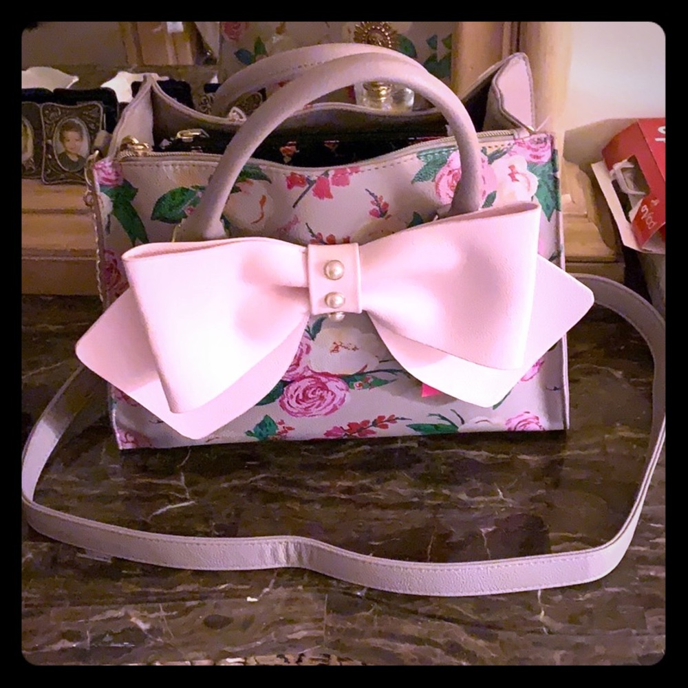 Betsy Johnson bag in gray with flowers beautiful!